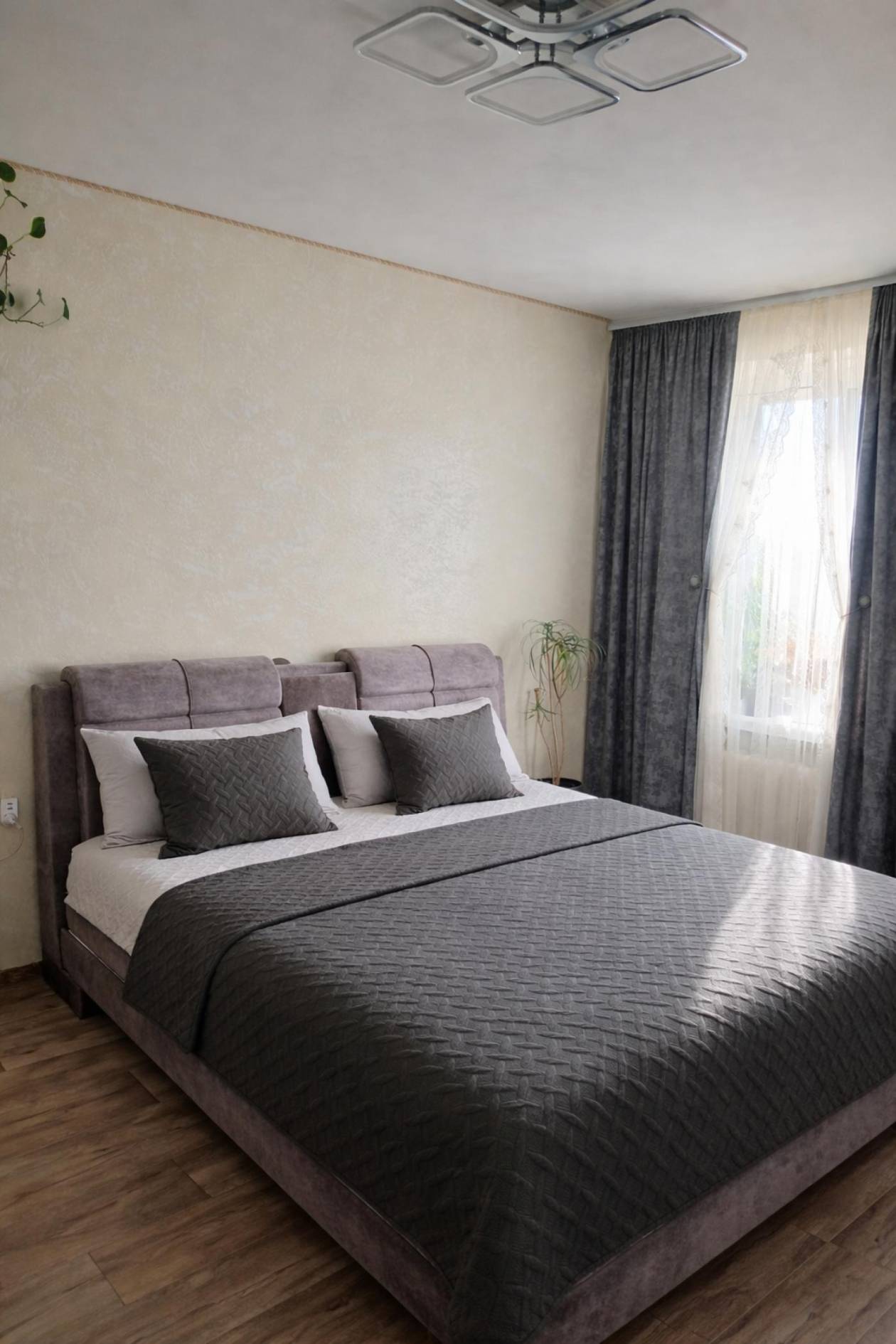 Продаж / Кімната / вул. Кн.Острозького, Ювілейний, Рівне