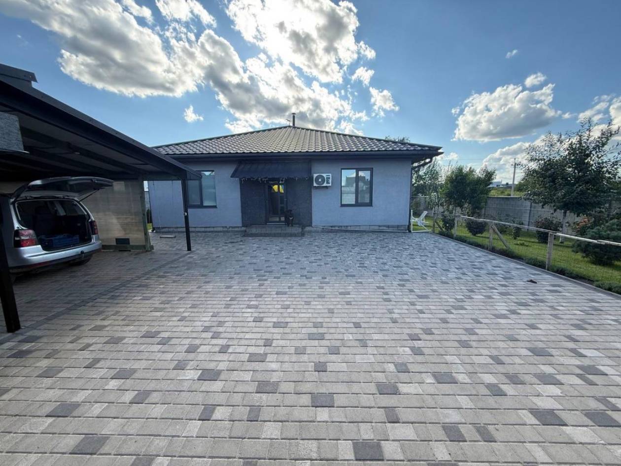 Продаж / Будинок / масив Київський, Зоопарк, Рівне